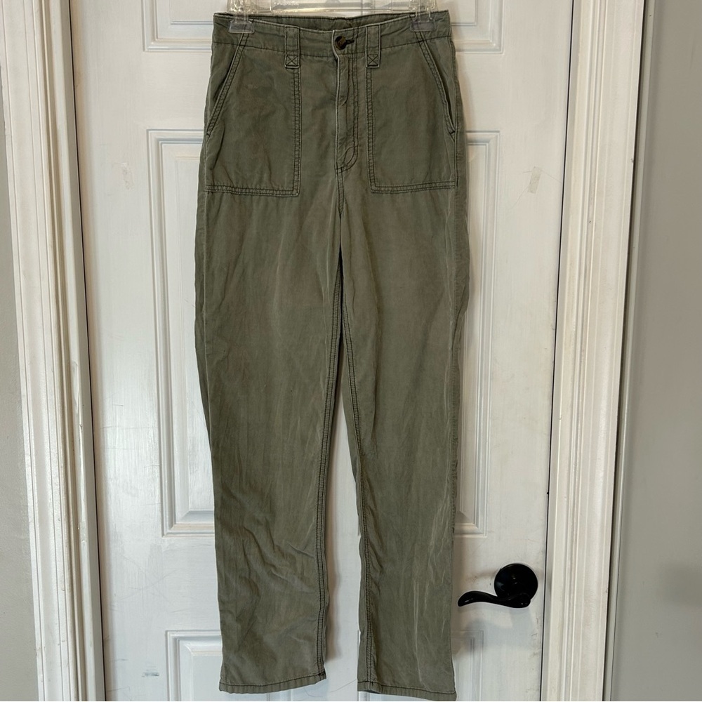 American Eagle Woman’s Utility Pants Sage Green, Corduroy, Pockets, Sz 2